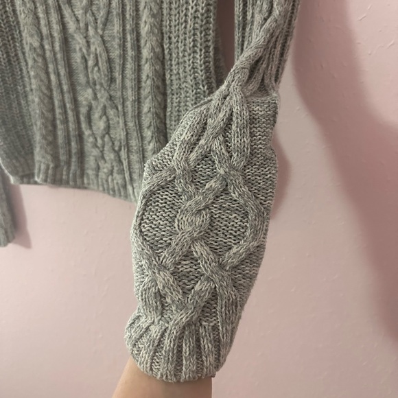 Comfy Cozy Grey Ribbon Pattern Sweater - Picture 4 of 6